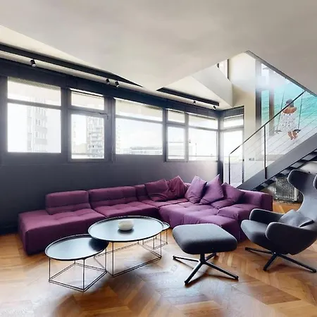 Daire Stylovy Loft S Ohromnou Terasou Bratislava