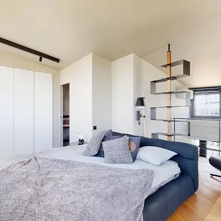 Stylovy Loft S Ohromnou Terasou 아파트 *