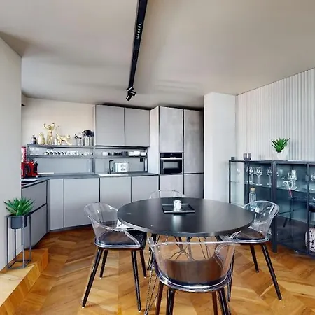 Stylovy Loft S Ohromnou Terasou 아파트