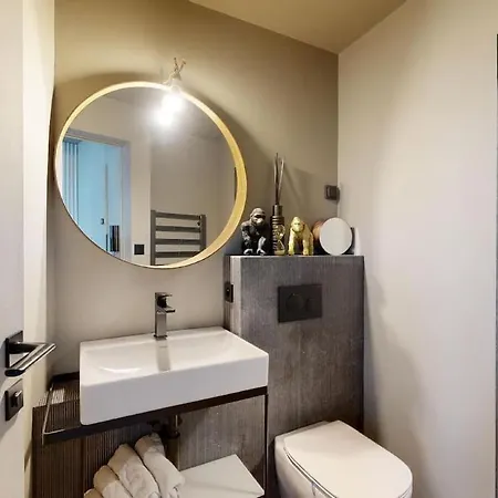 Stylovy Loft S Ohromnou Terasou * 브라티슬라바